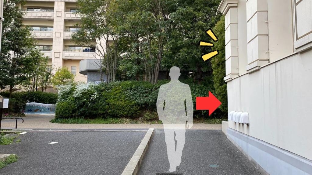 駐車場からアニヴェルセル大阪までの行き方