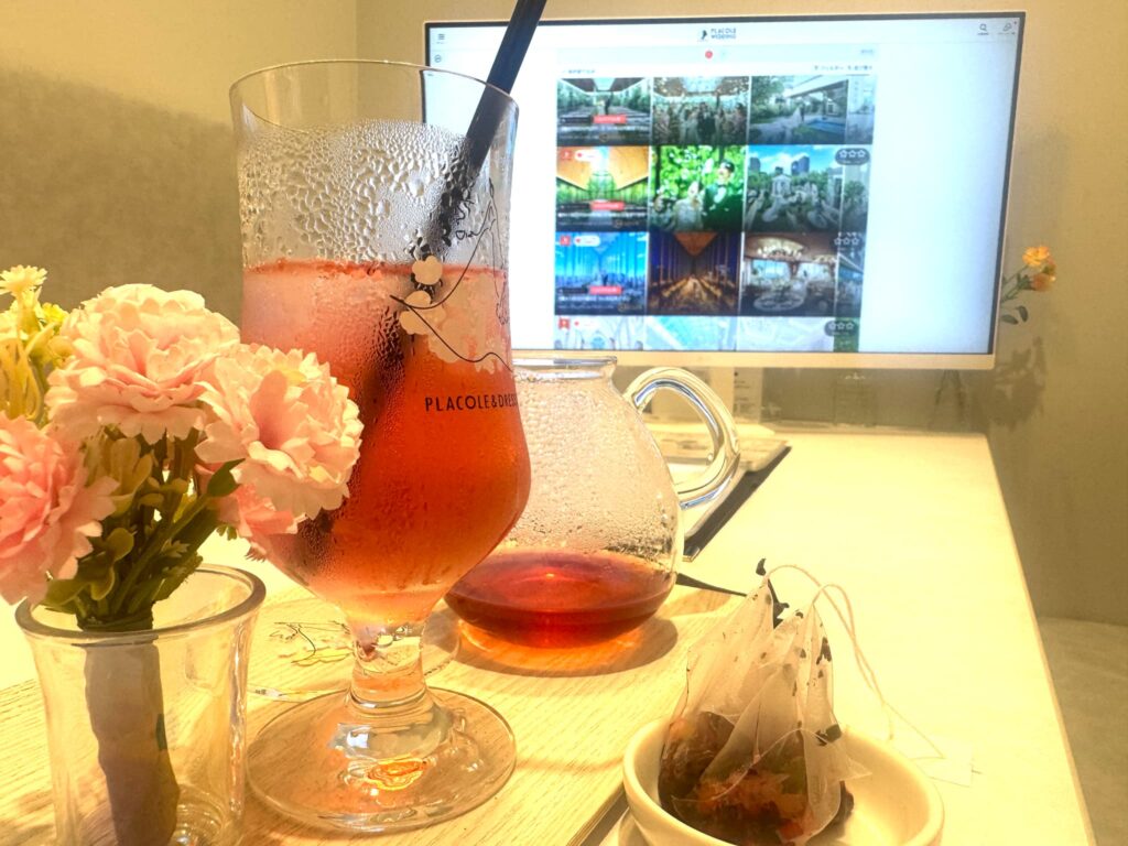 DRESSY CAFE