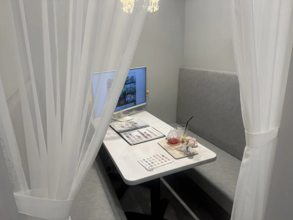 DRESSY CAFE 大阪