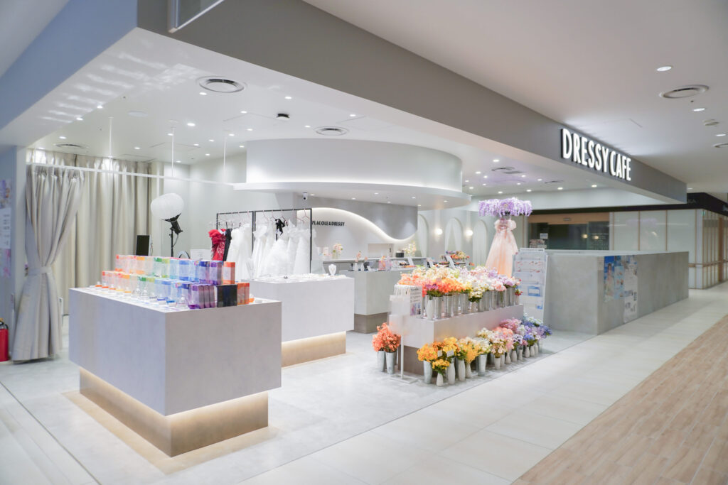 DRESSY CAFE （大阪）