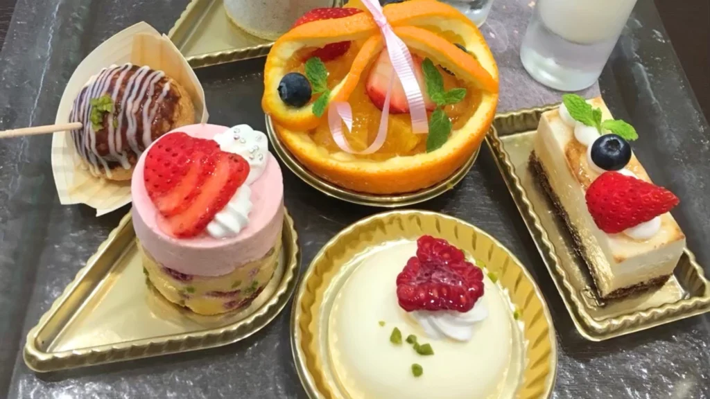 アニヴェルセルのデザートビュッフェのケーキ